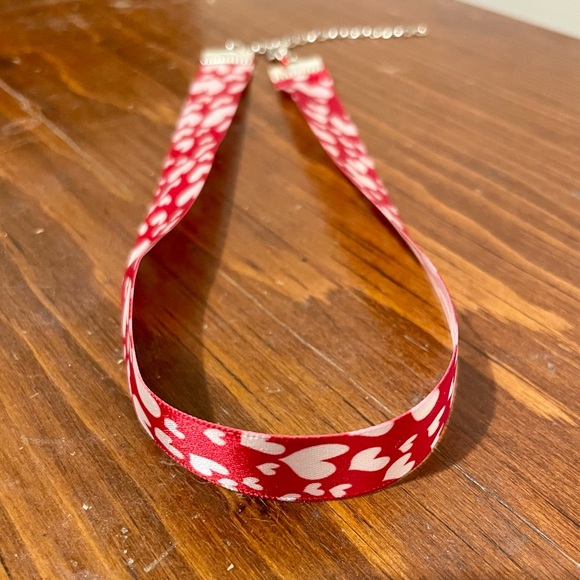Handmade Red w White Hearts Ribbon Adjustable Choker w Silvertone Lobster Clasp - Picture 2 of 3